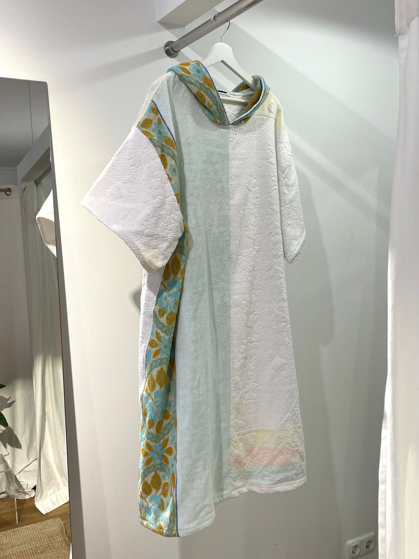 Poncho soft white / Uni