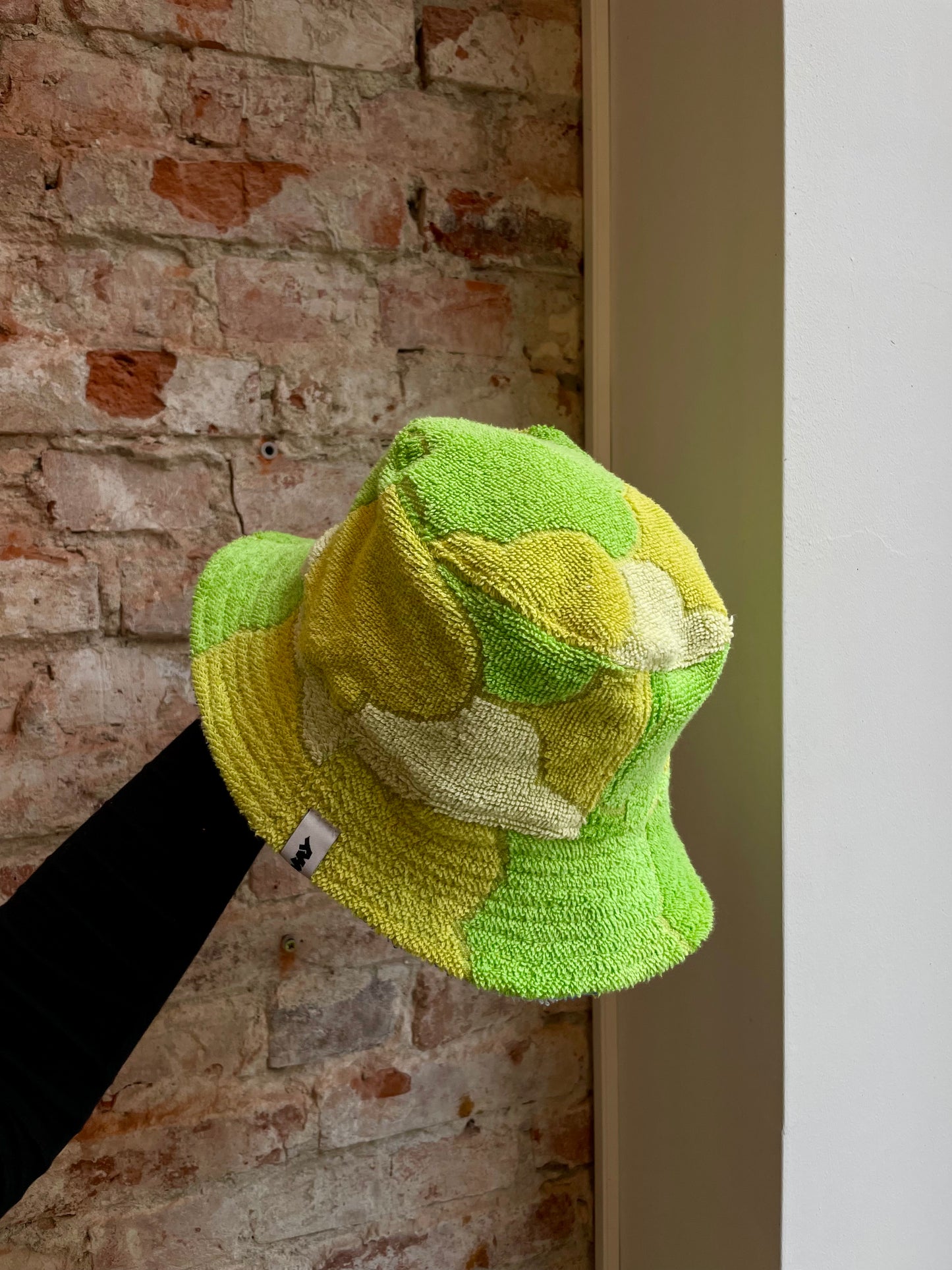 Reversible Bucket Hat she‘s a fairy / M