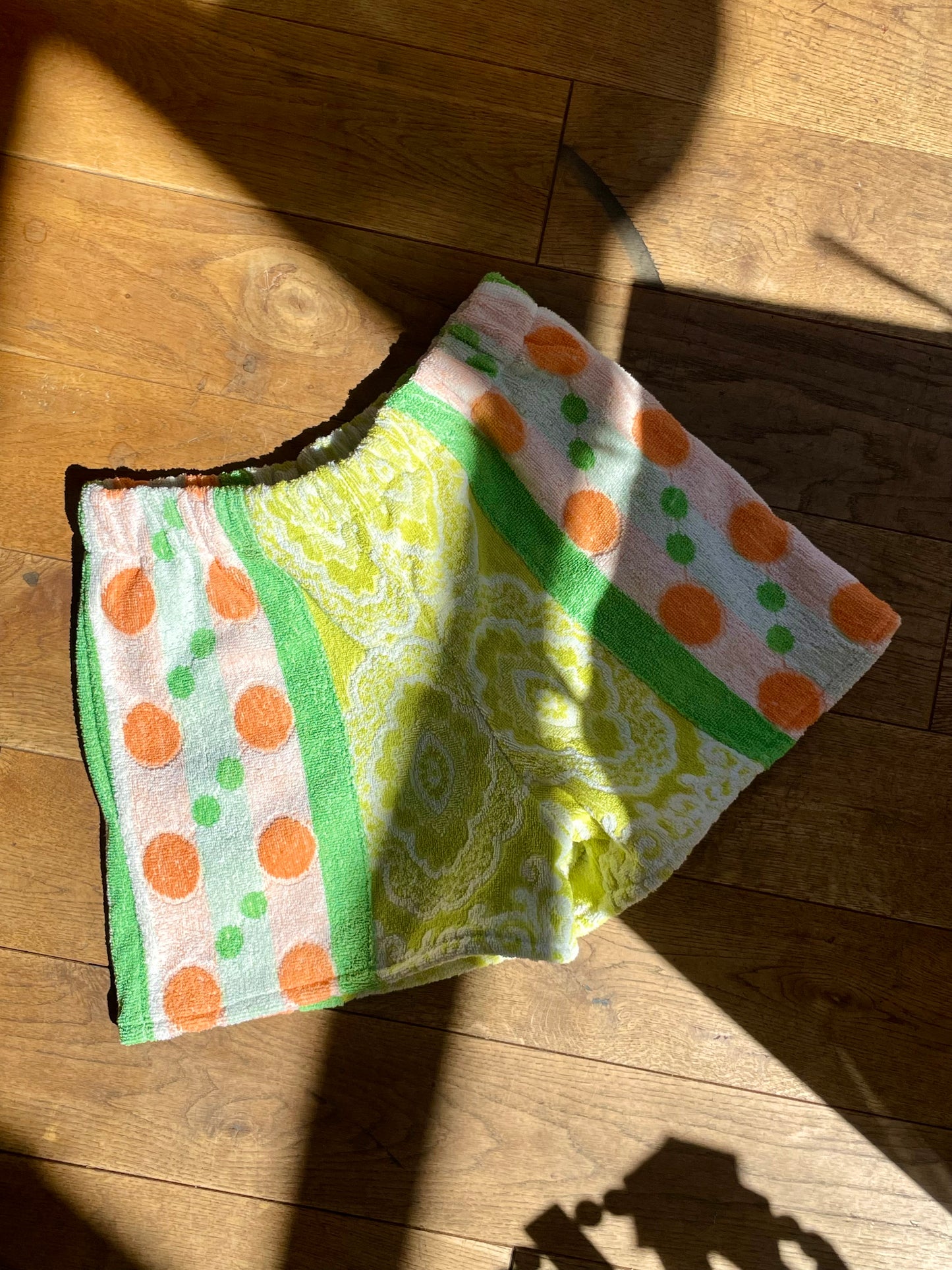 Frottee Shorts oranges in the gras / M/L