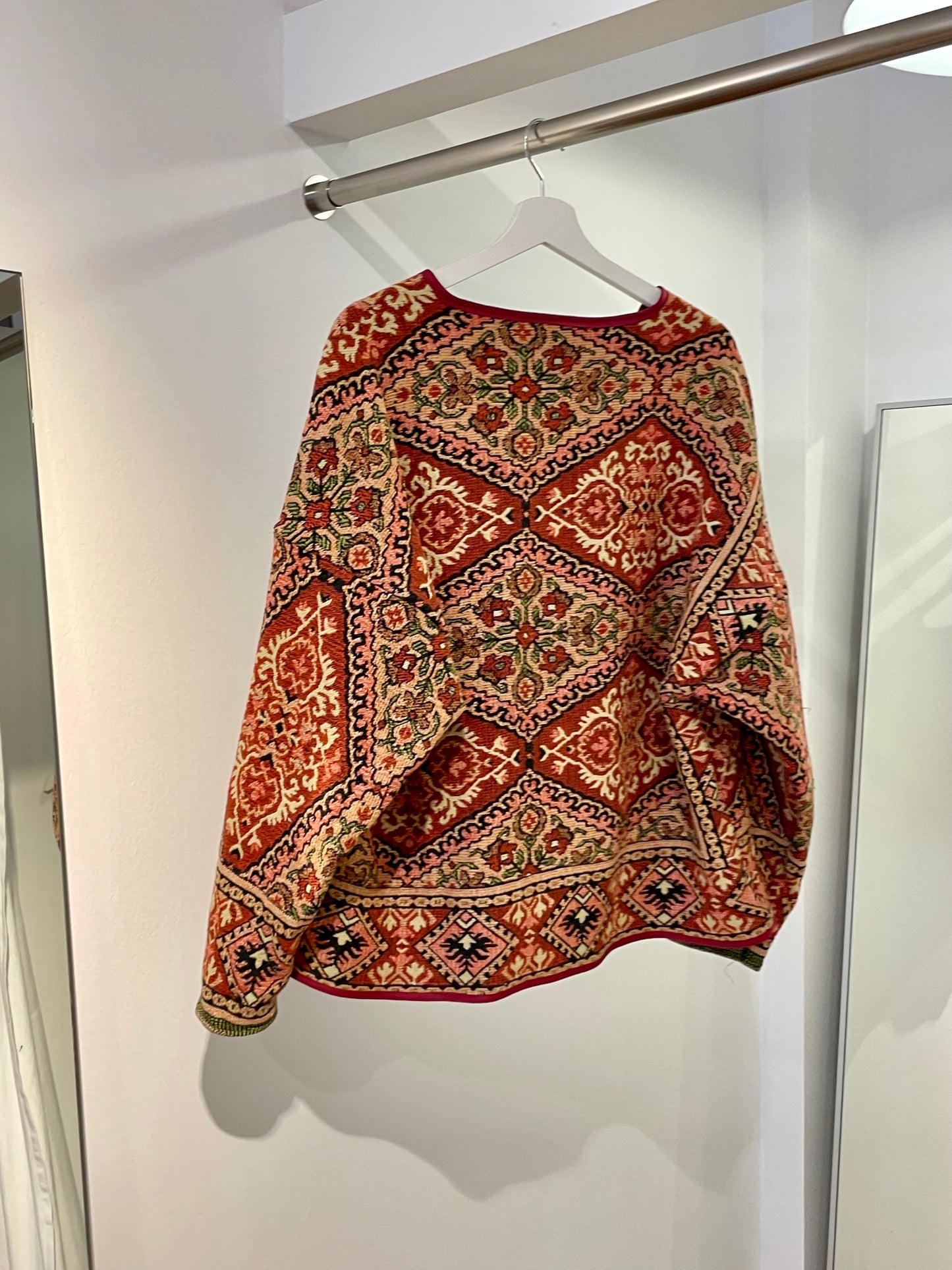 Jacke Emmi bordeaux jacquard / S-XL
