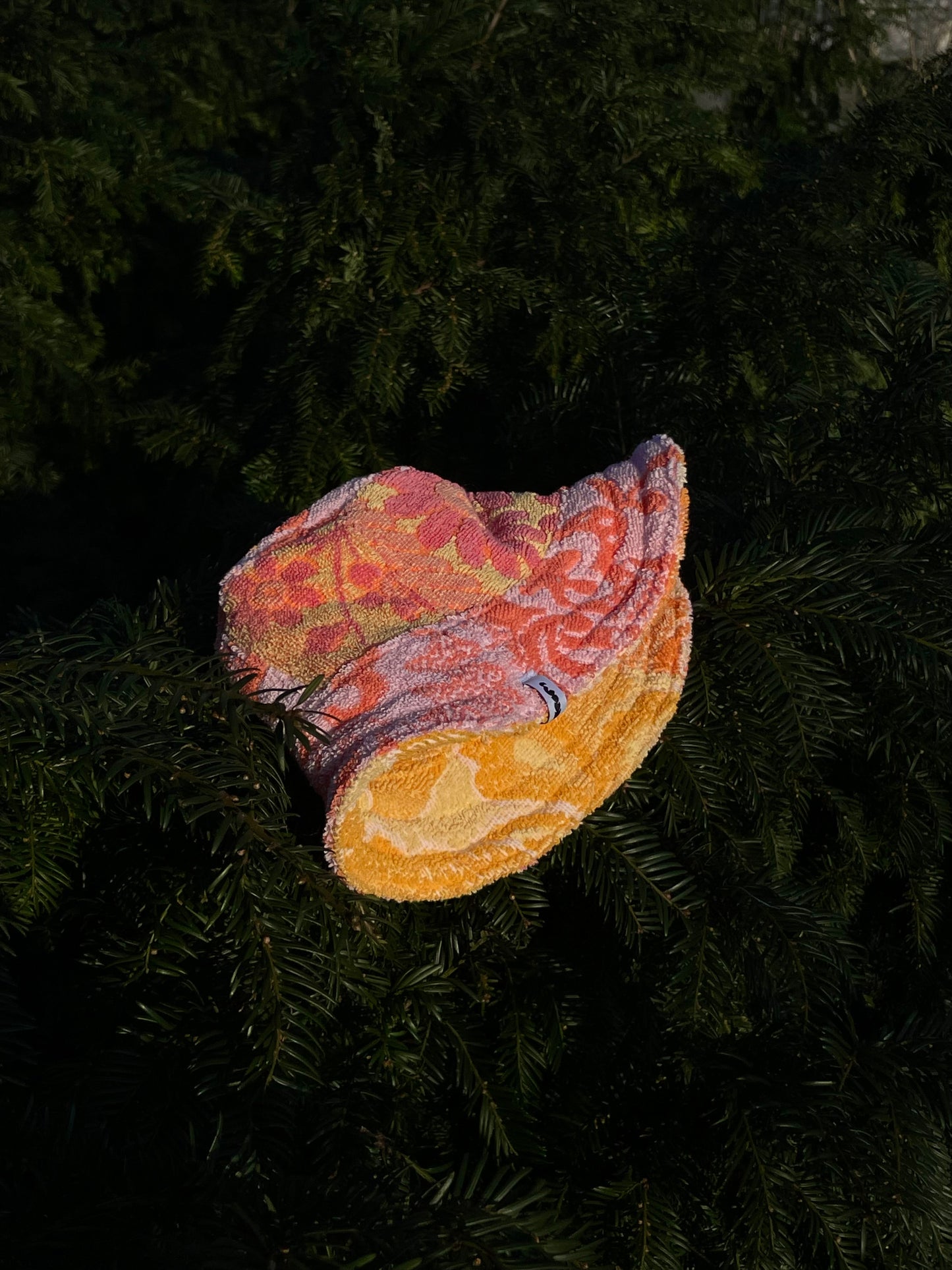 Reversible Bucket Hat golden hour / L