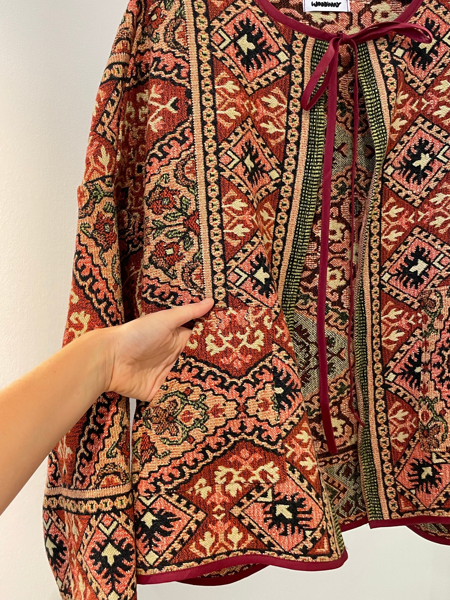Jacke Emmi bordeaux jacquard / S-XL