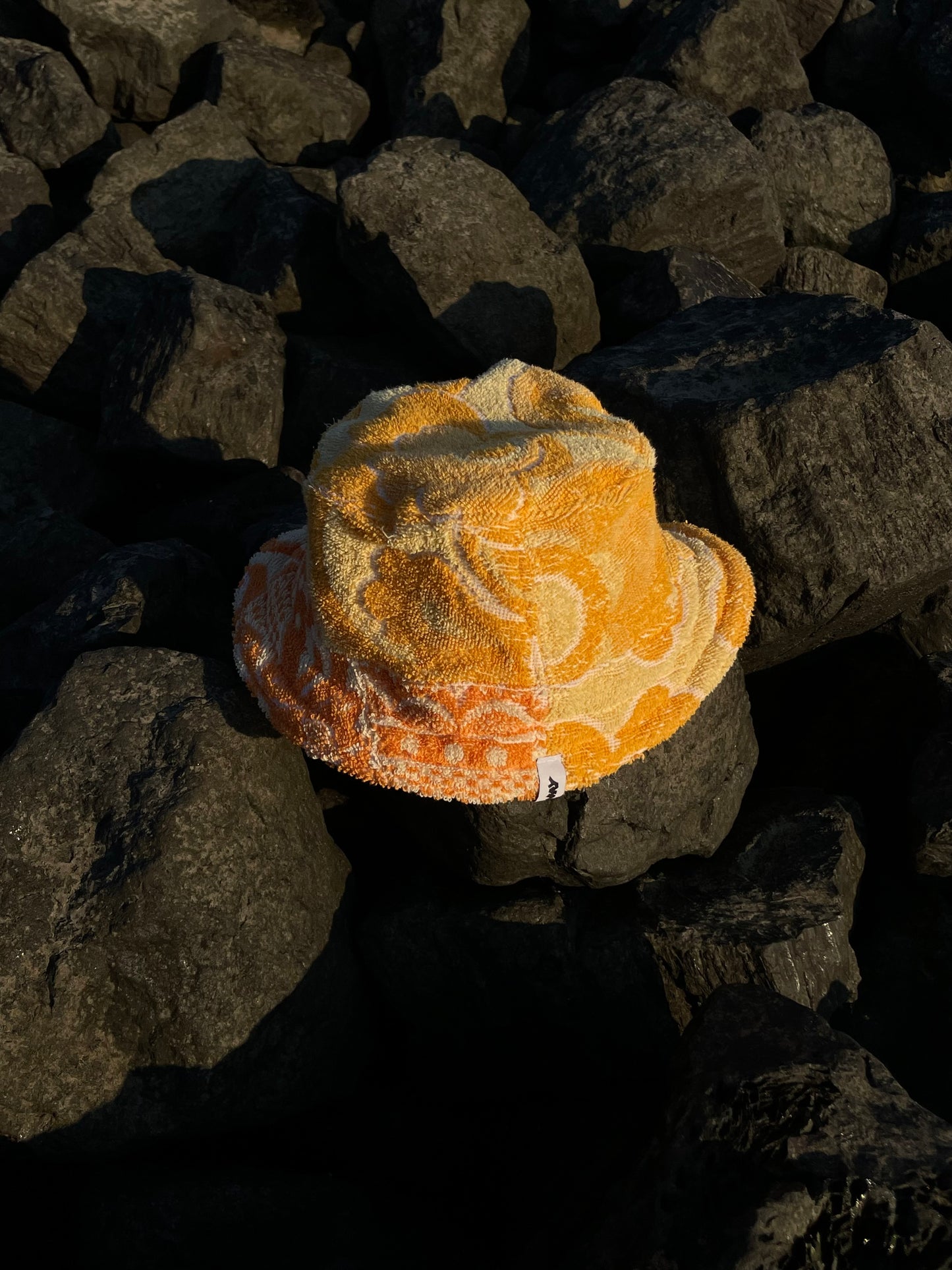 Reversible Bucket Hat golden hour / L