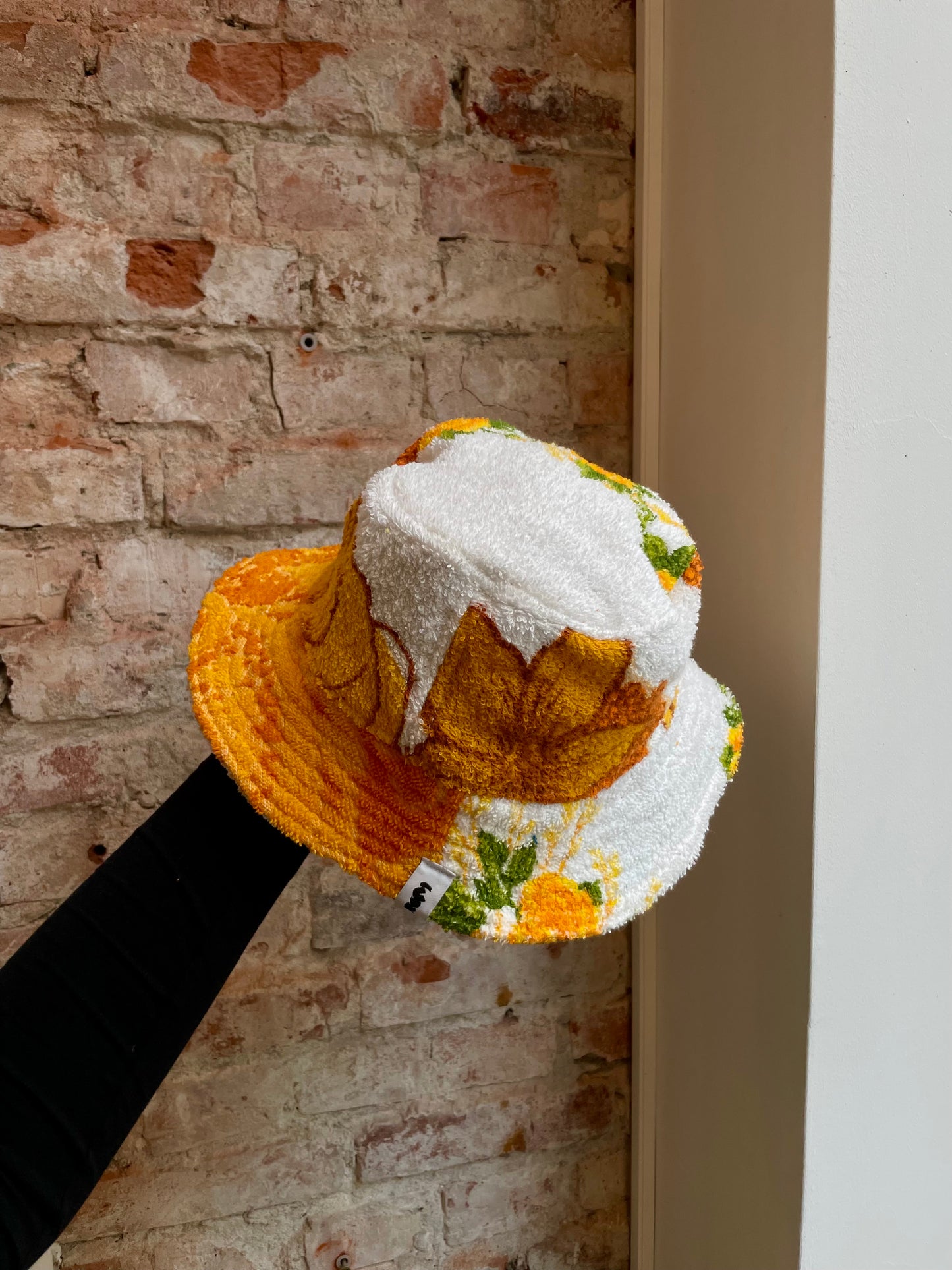 Reversible Bucket Hat chocolate flower / M