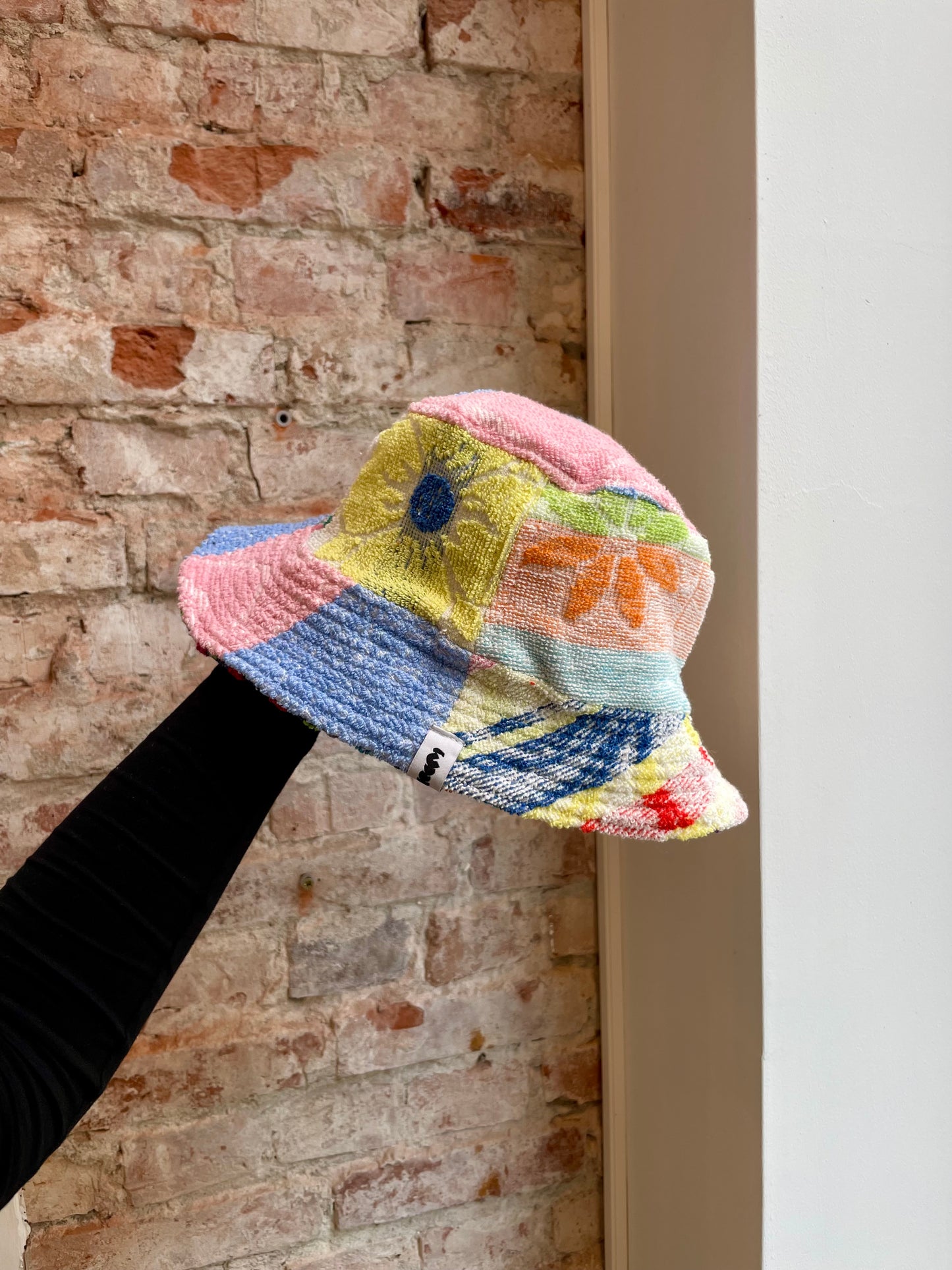Reversible Bucket Hat playground vol. 3 / L
