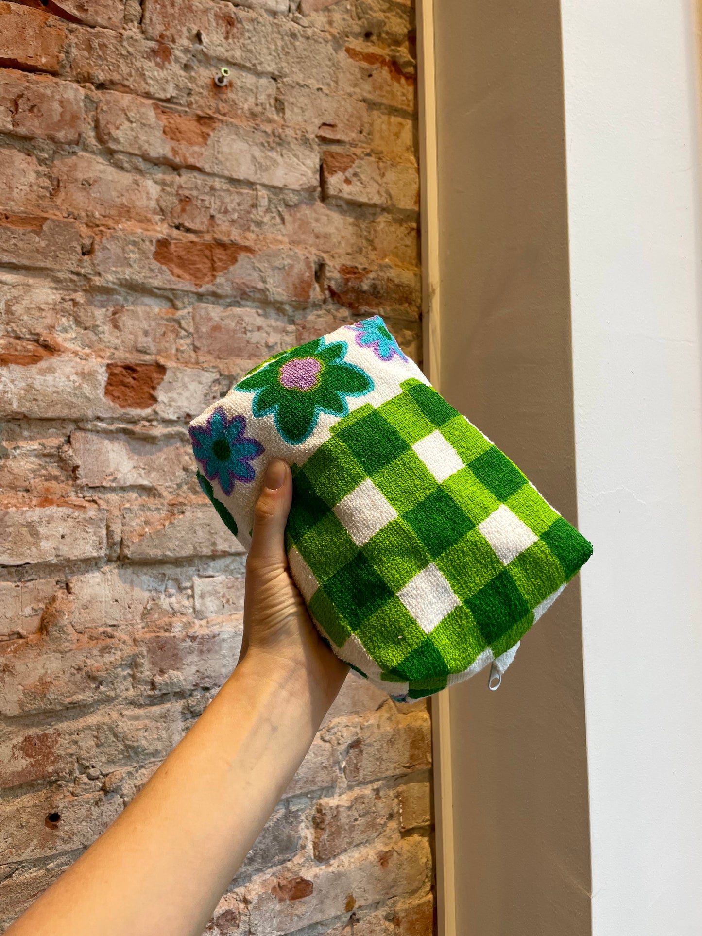 Cosmetic bag pril flower green