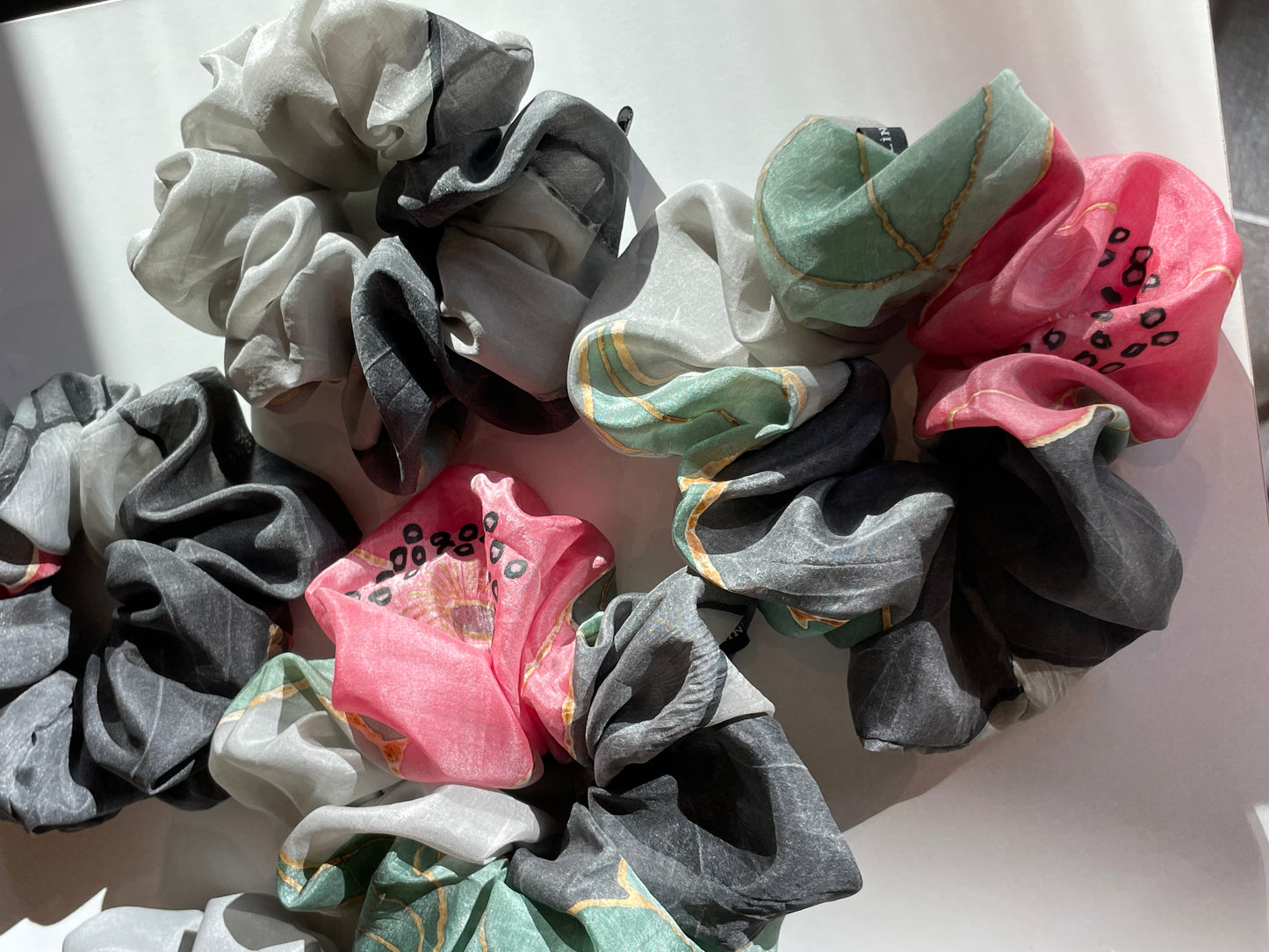 Scrunchie rainy flower