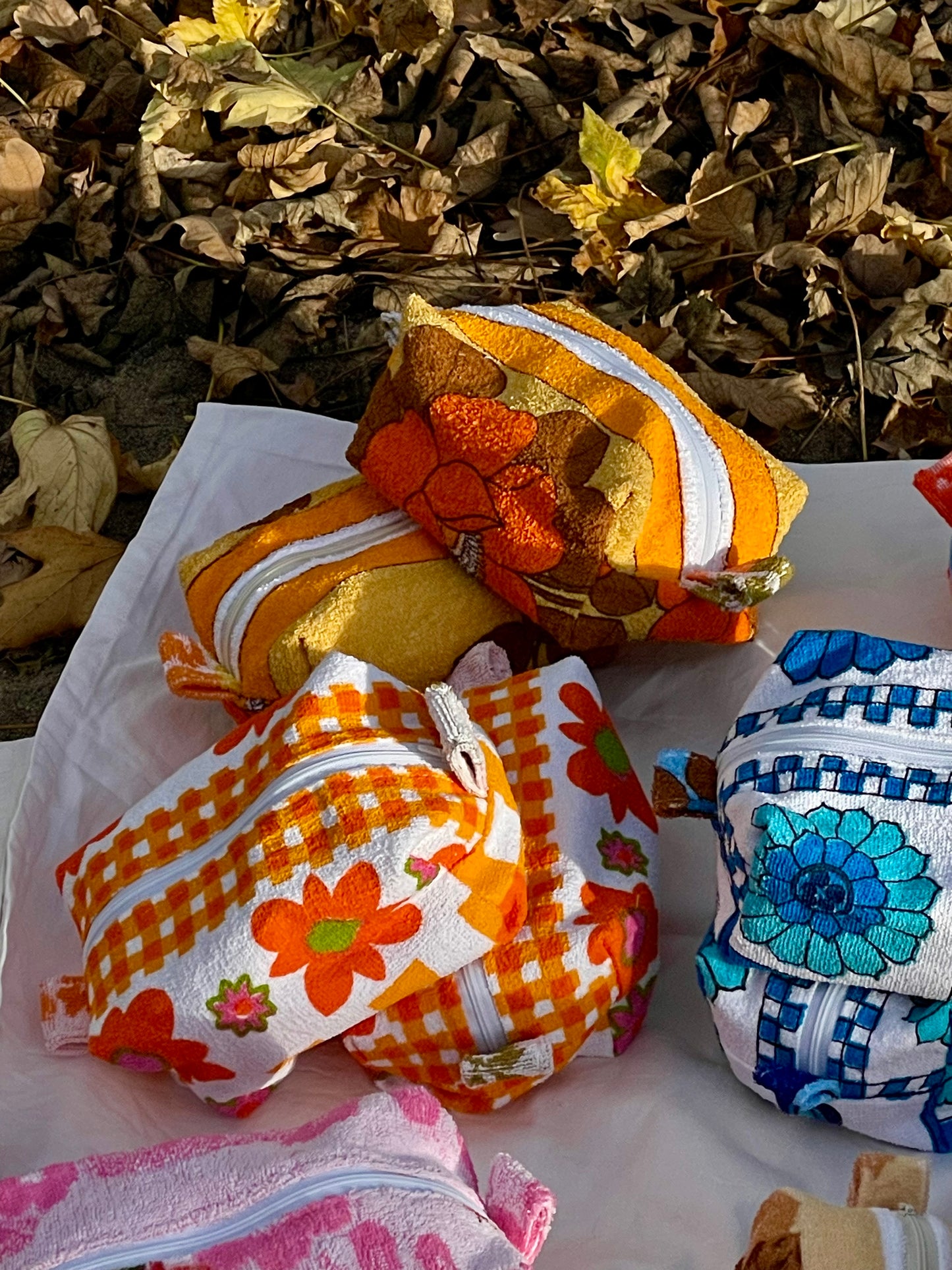 Cosmetic bag orange pril flower