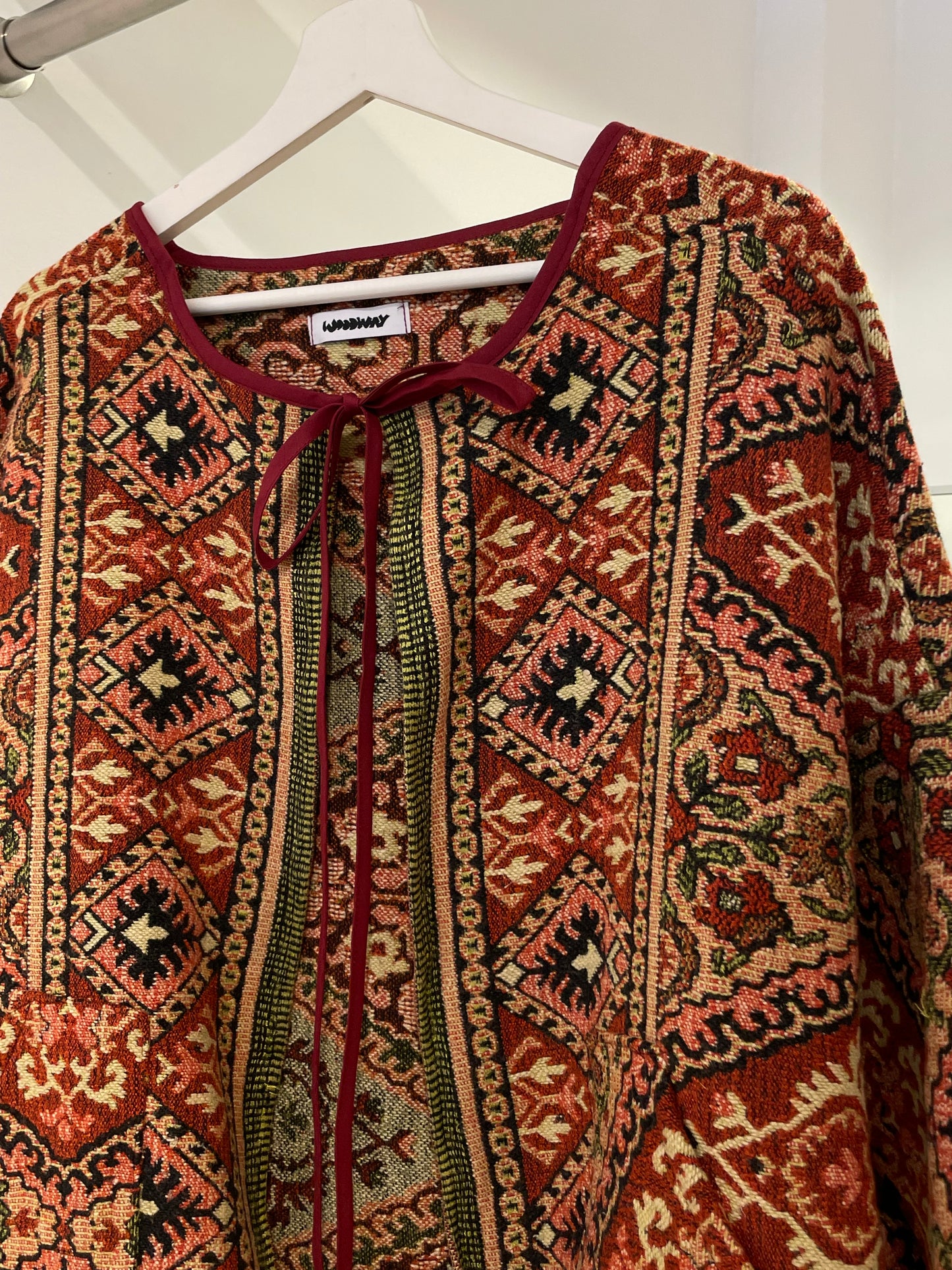 Jacke Emmi bordeaux jacquard / S-XL