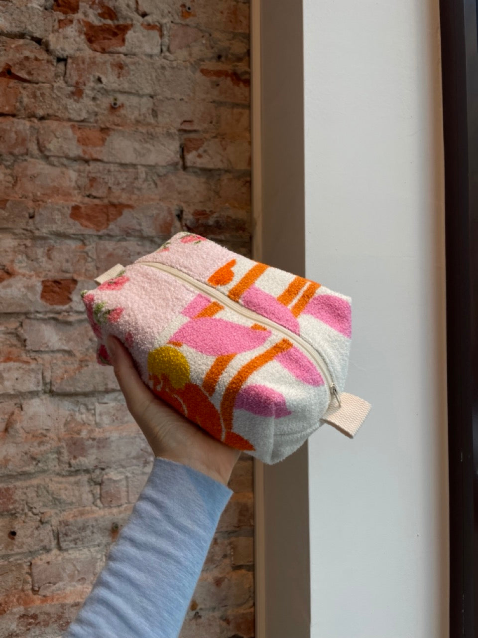 Cosmetic bag romantic 70s