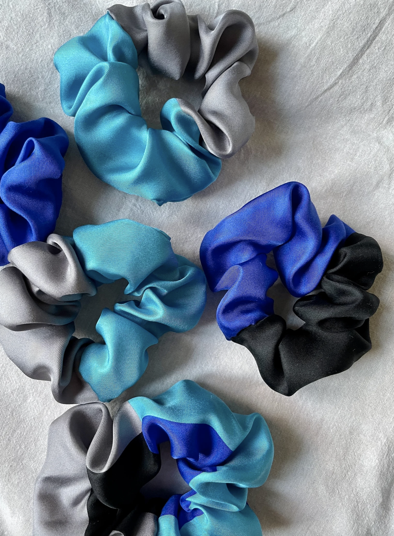 Scrunchie statement blue