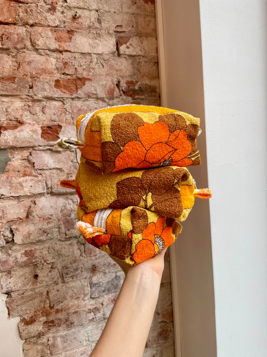 Cosmetic bag orange comic flower