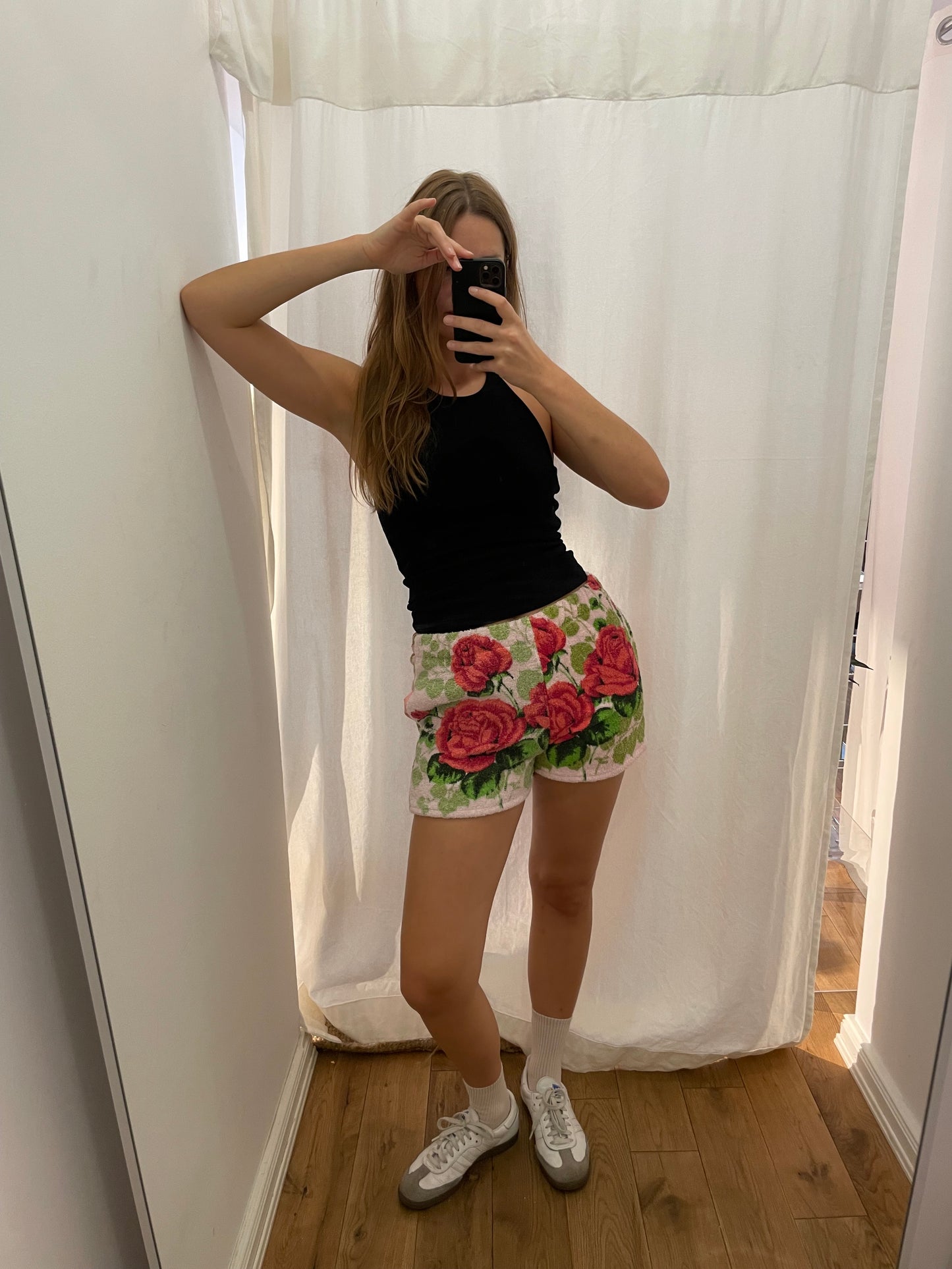 Frottee Shorts red roses / M