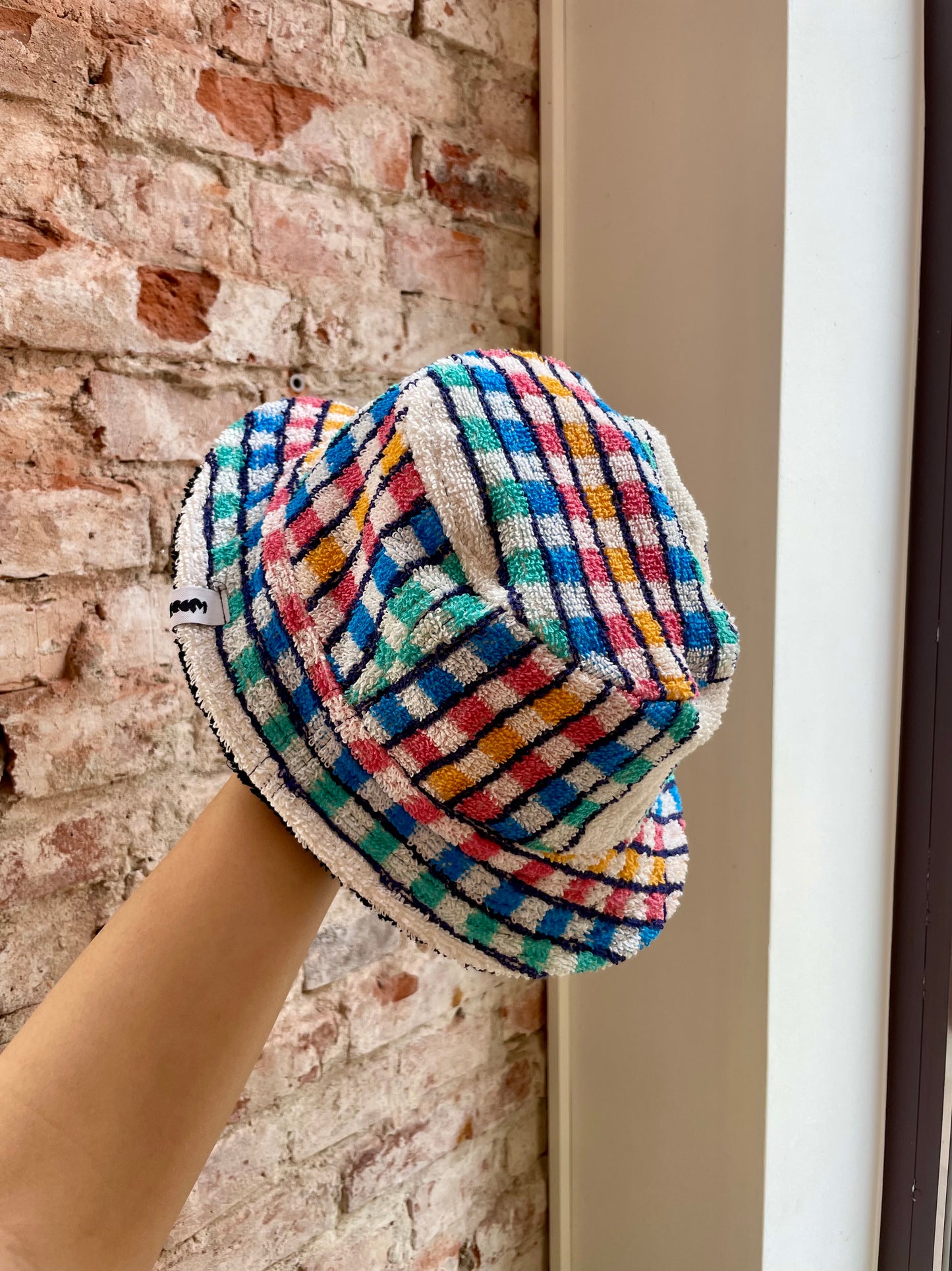 Reversible Bucket Hat colors of white