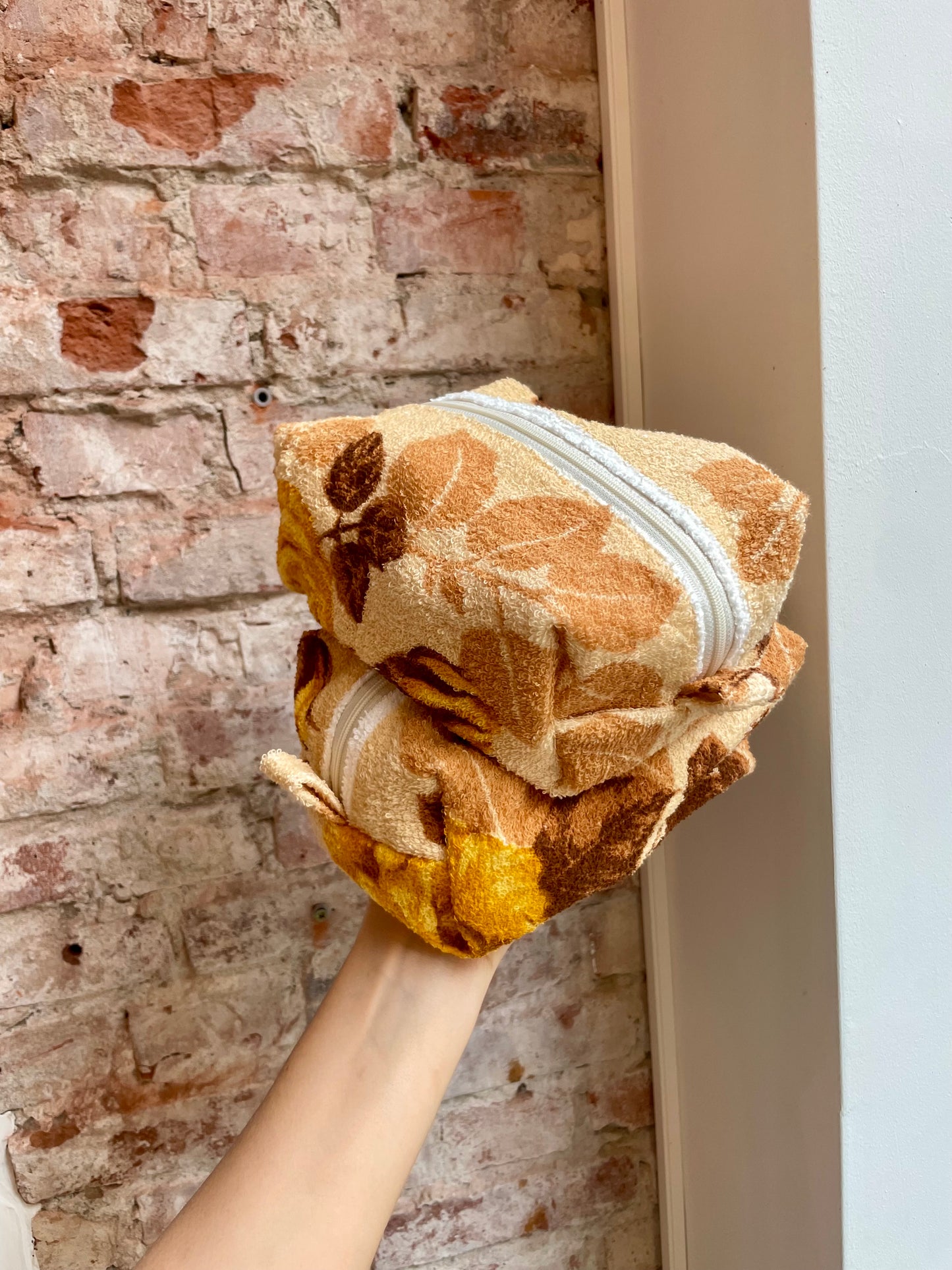 Cosmetic bag warm flower