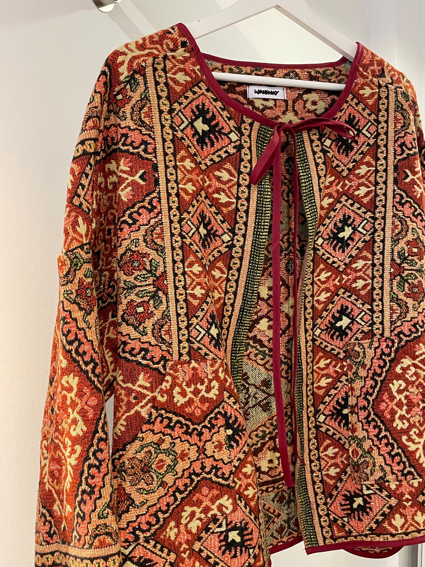 Jacke Emmi bordeaux jacquard / S-XL