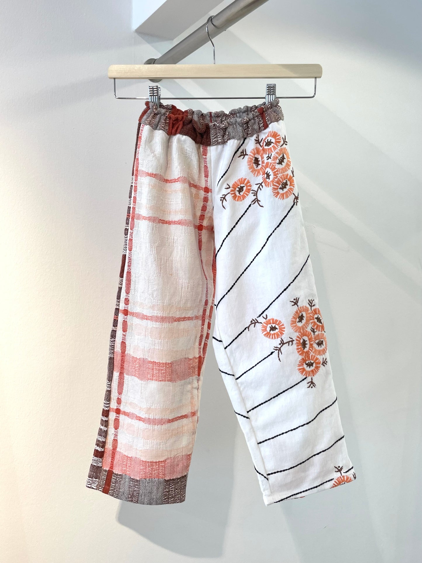 Kids Pants embroidered flower- 6y/116-122cm