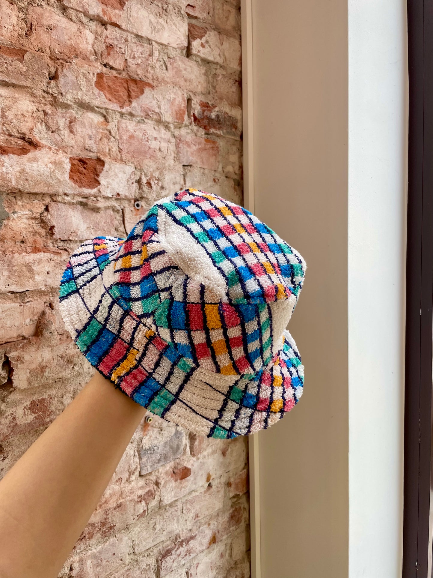 Reversible Bucket Hat colors of white