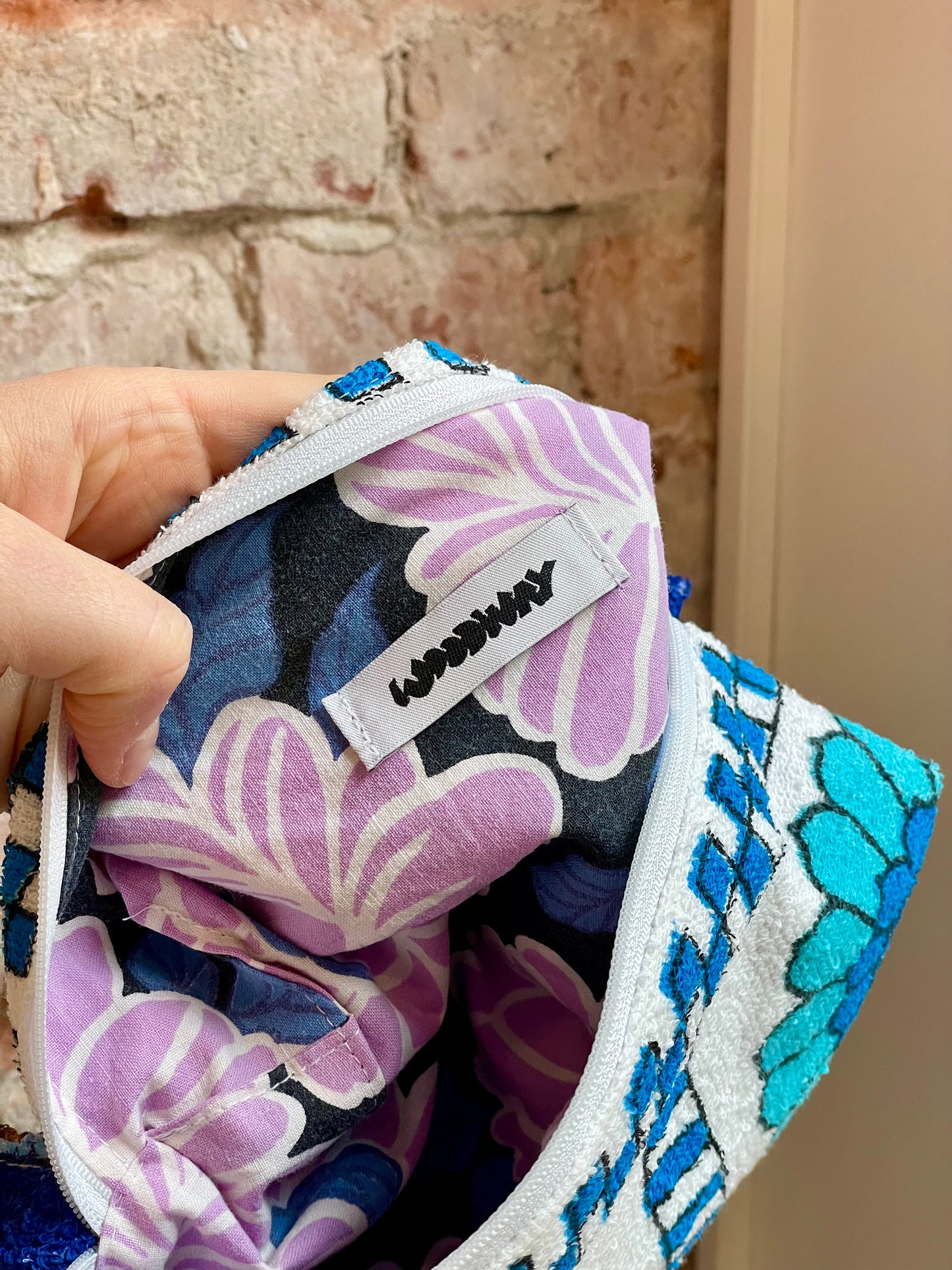 Cosmetic bag blue pril flower