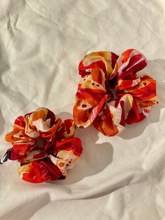 Scrunchie red print