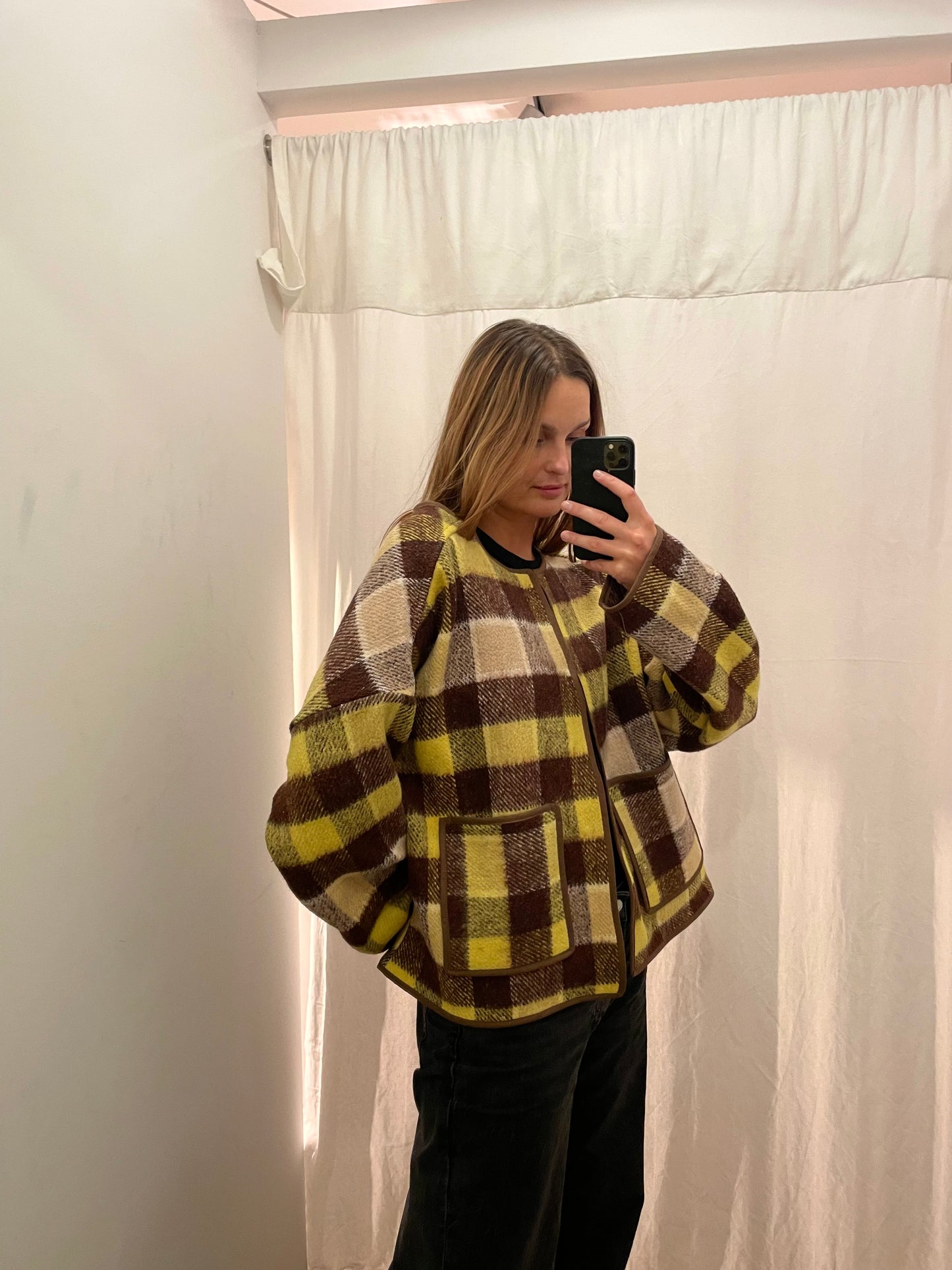 Jacke Emmi butter caramel / S-XL