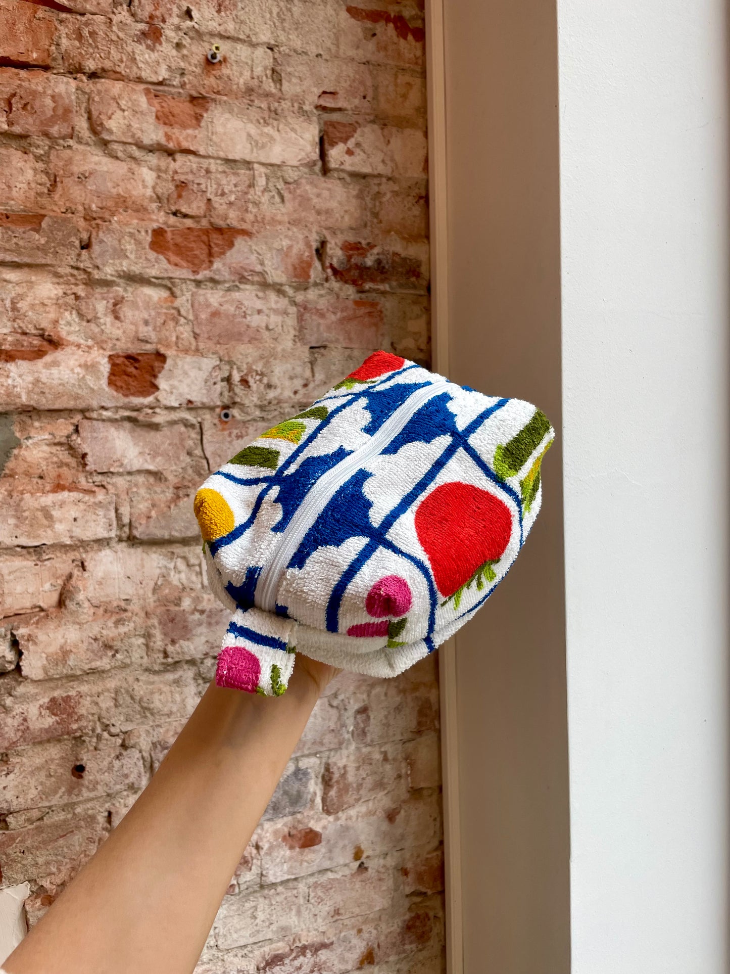 Cosmetic bag tomato soup