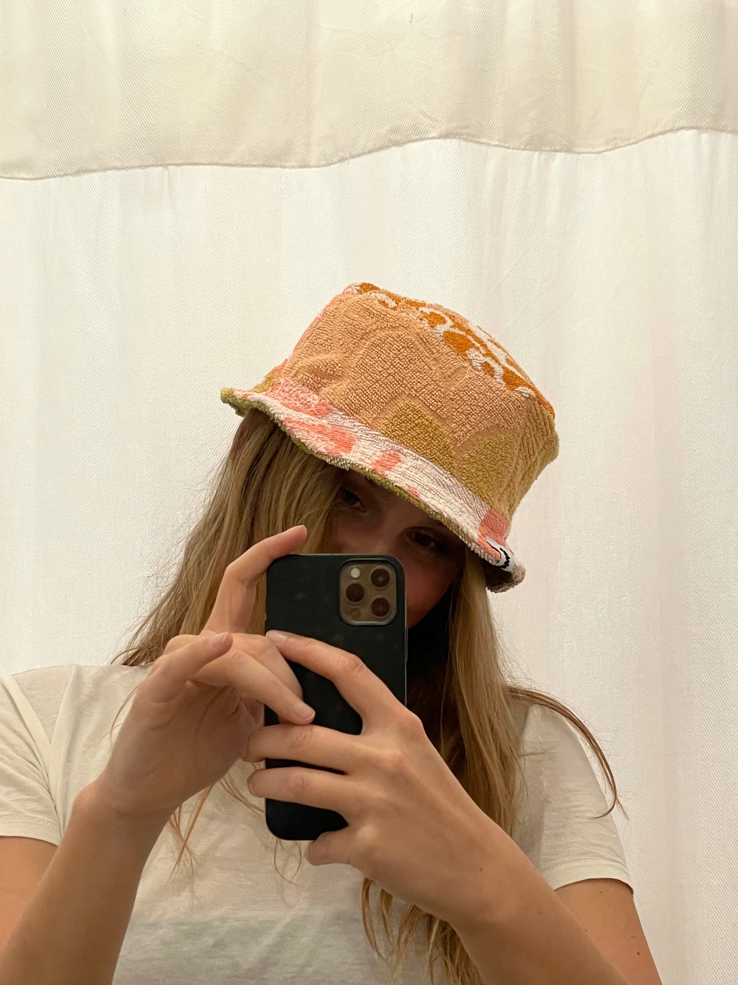 Reversible Bucket Hat she‘s a lady