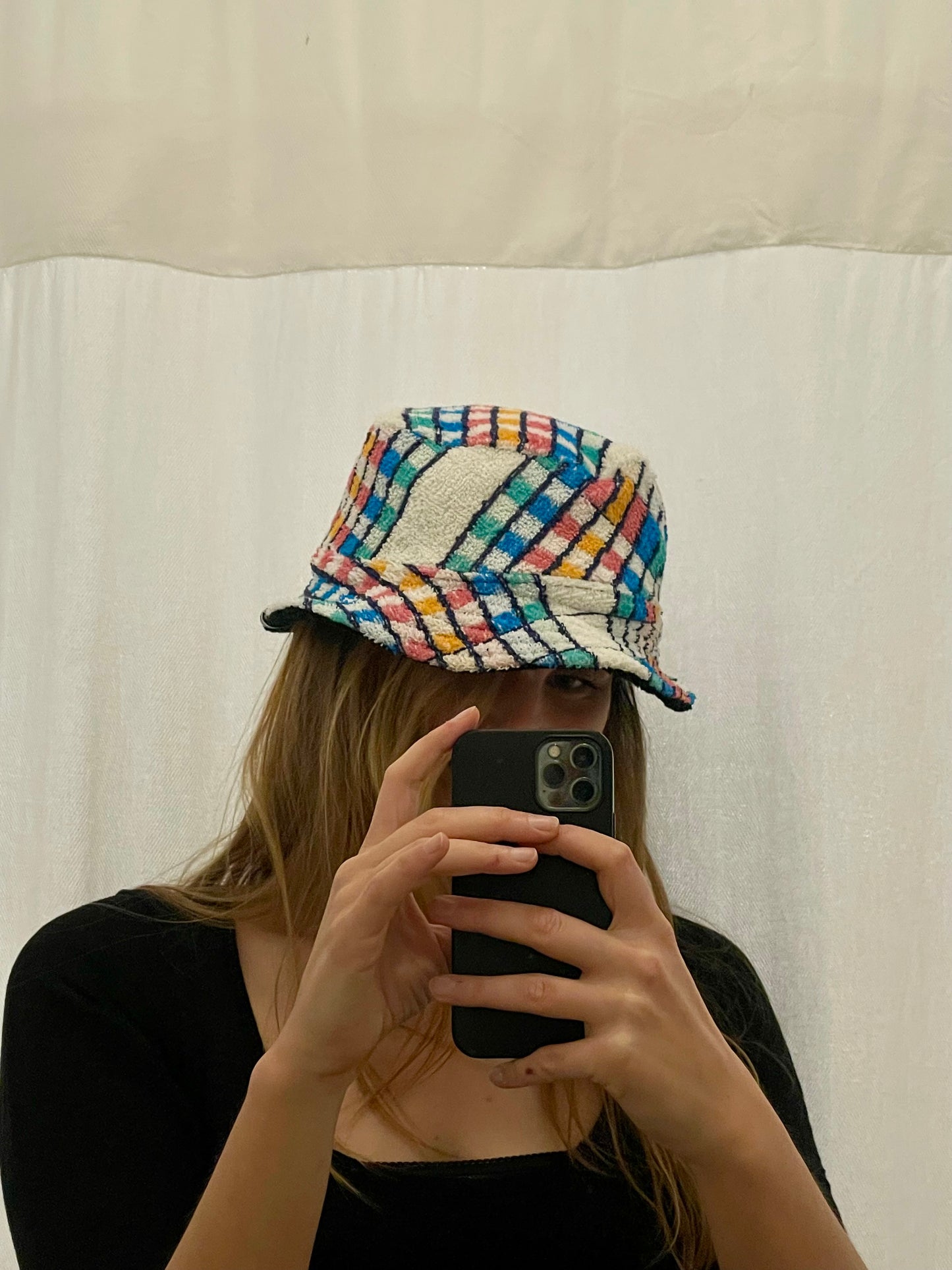 Reversible Bucket Hat colors of white