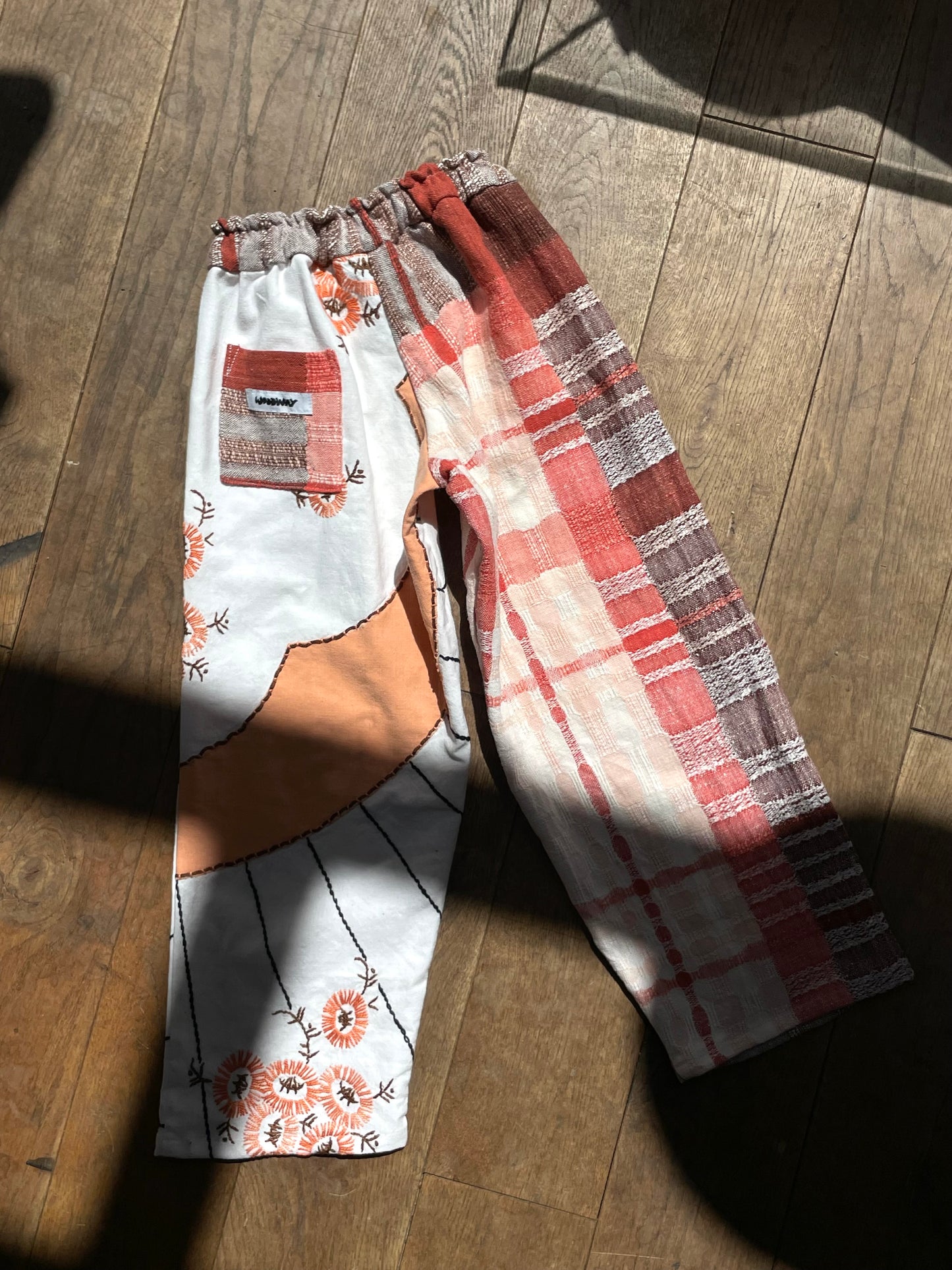 Kids Pants embroidered flower- 6y/116-122cm