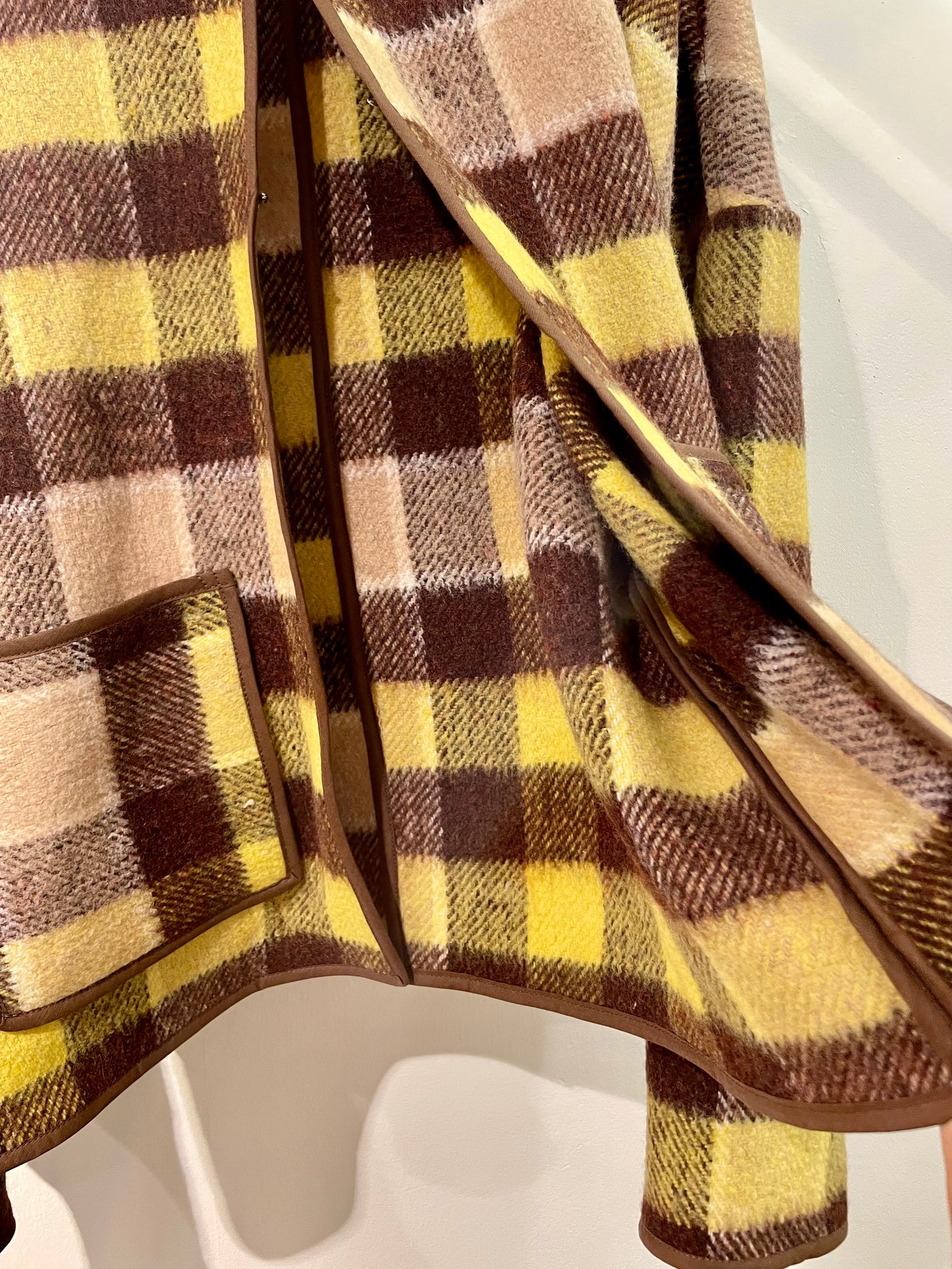 Jacke Emmi butter caramel / S-XL