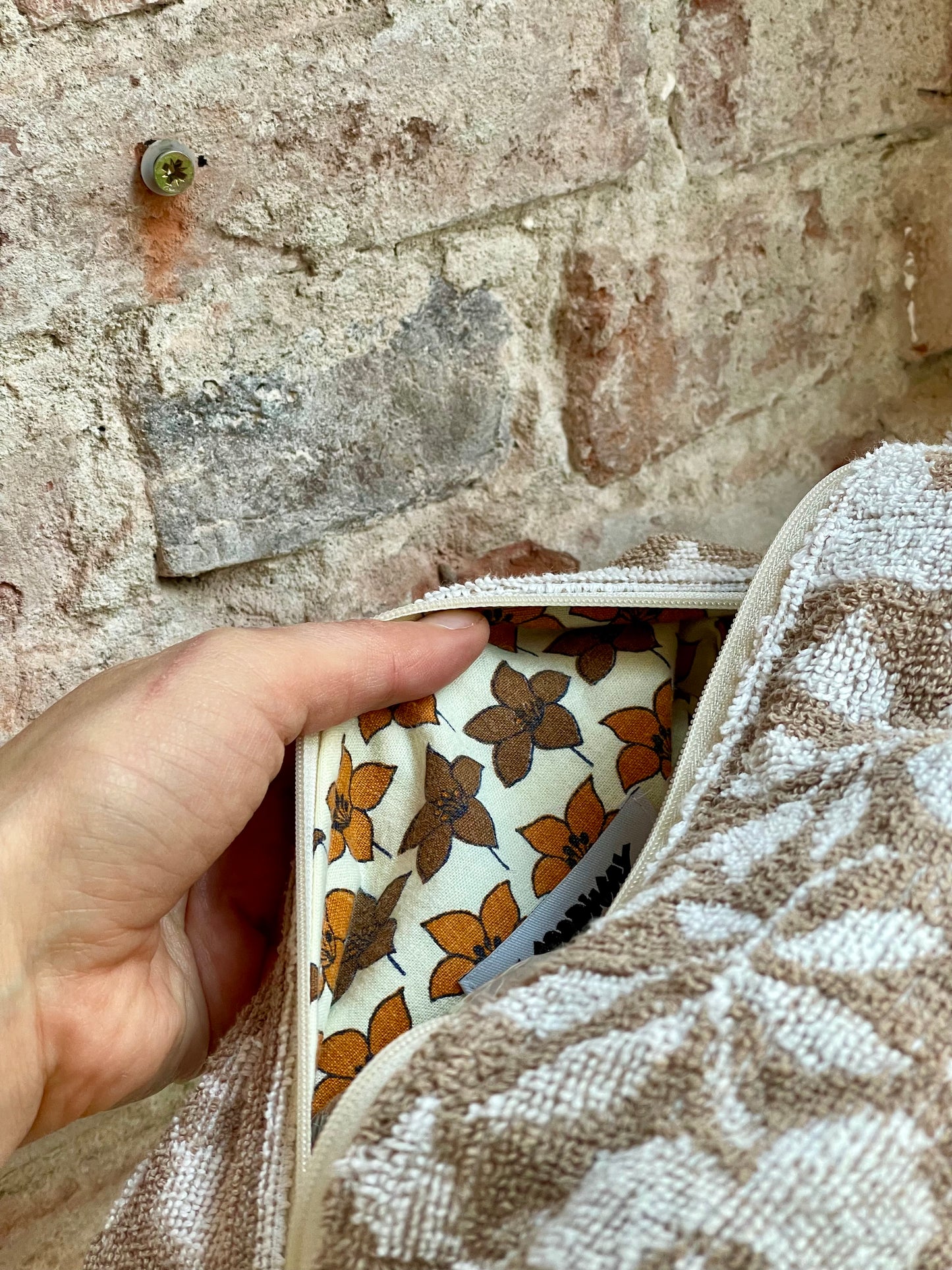 Cosmetic bag sand flower