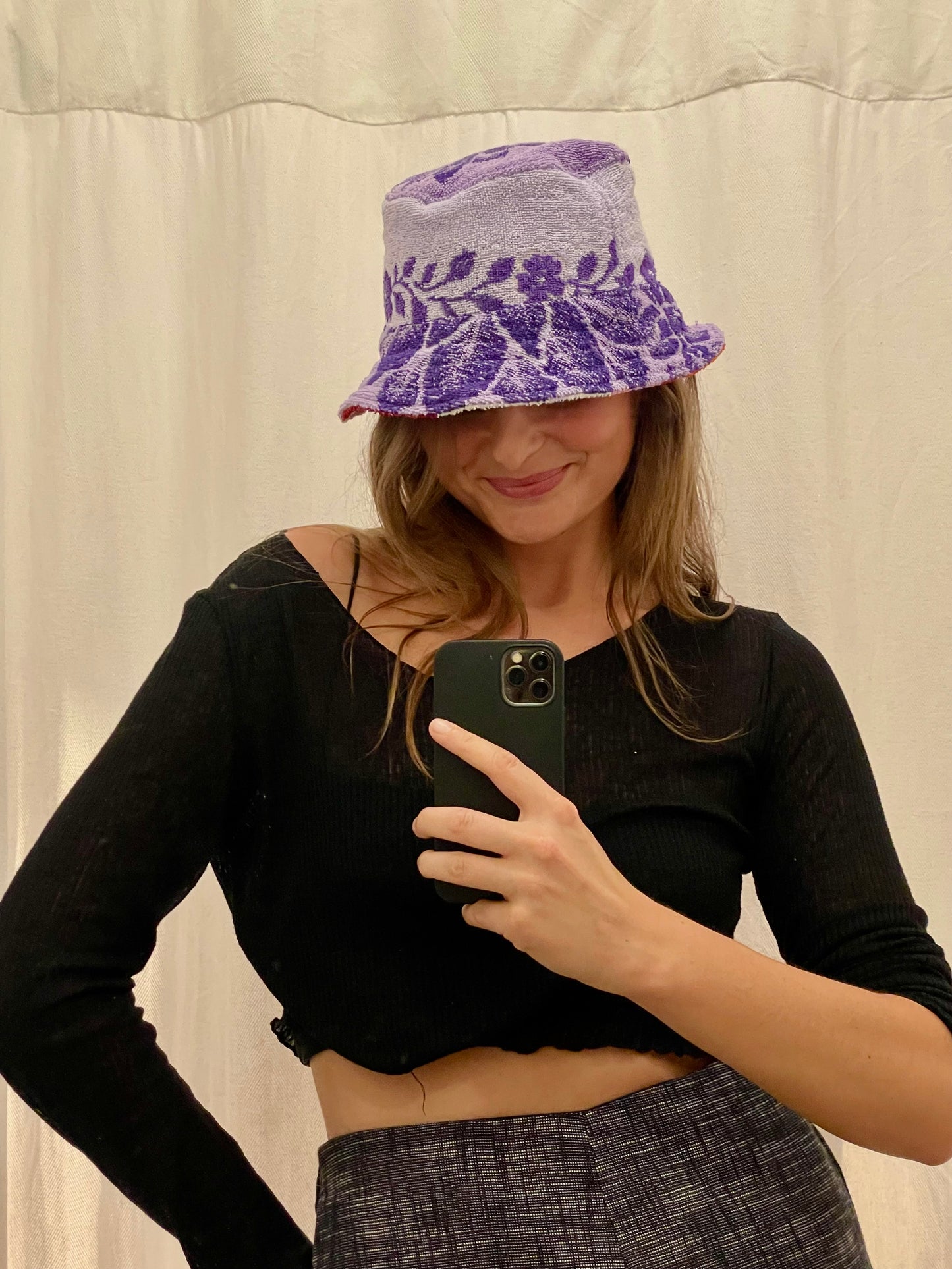 Reversible Bucket Hat violett fire/ L