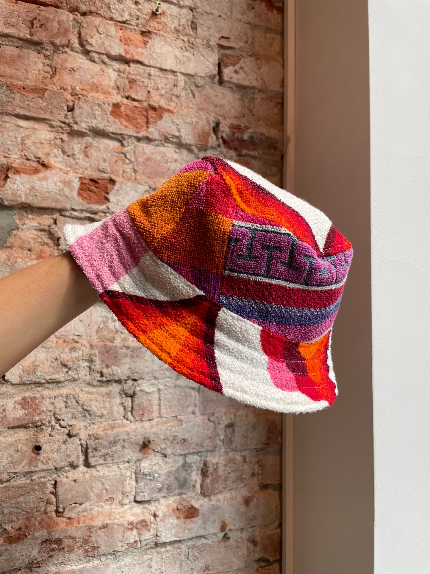 Reversible Bucket Hat violett fire/ L