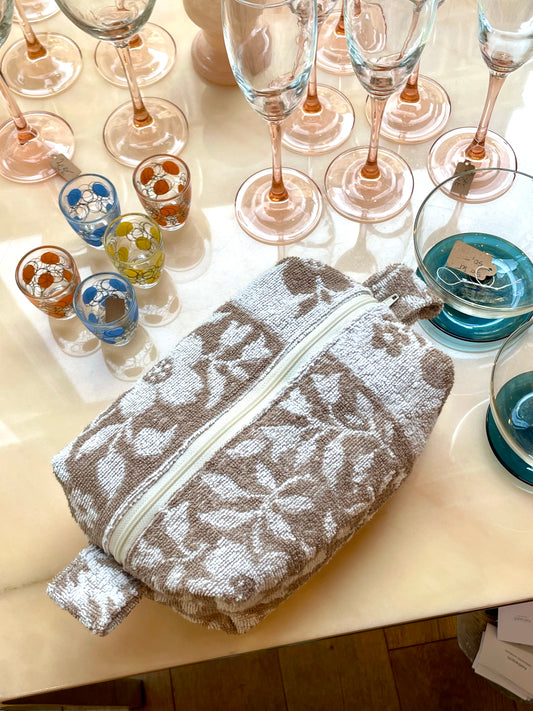 Cosmetic bag sand flower