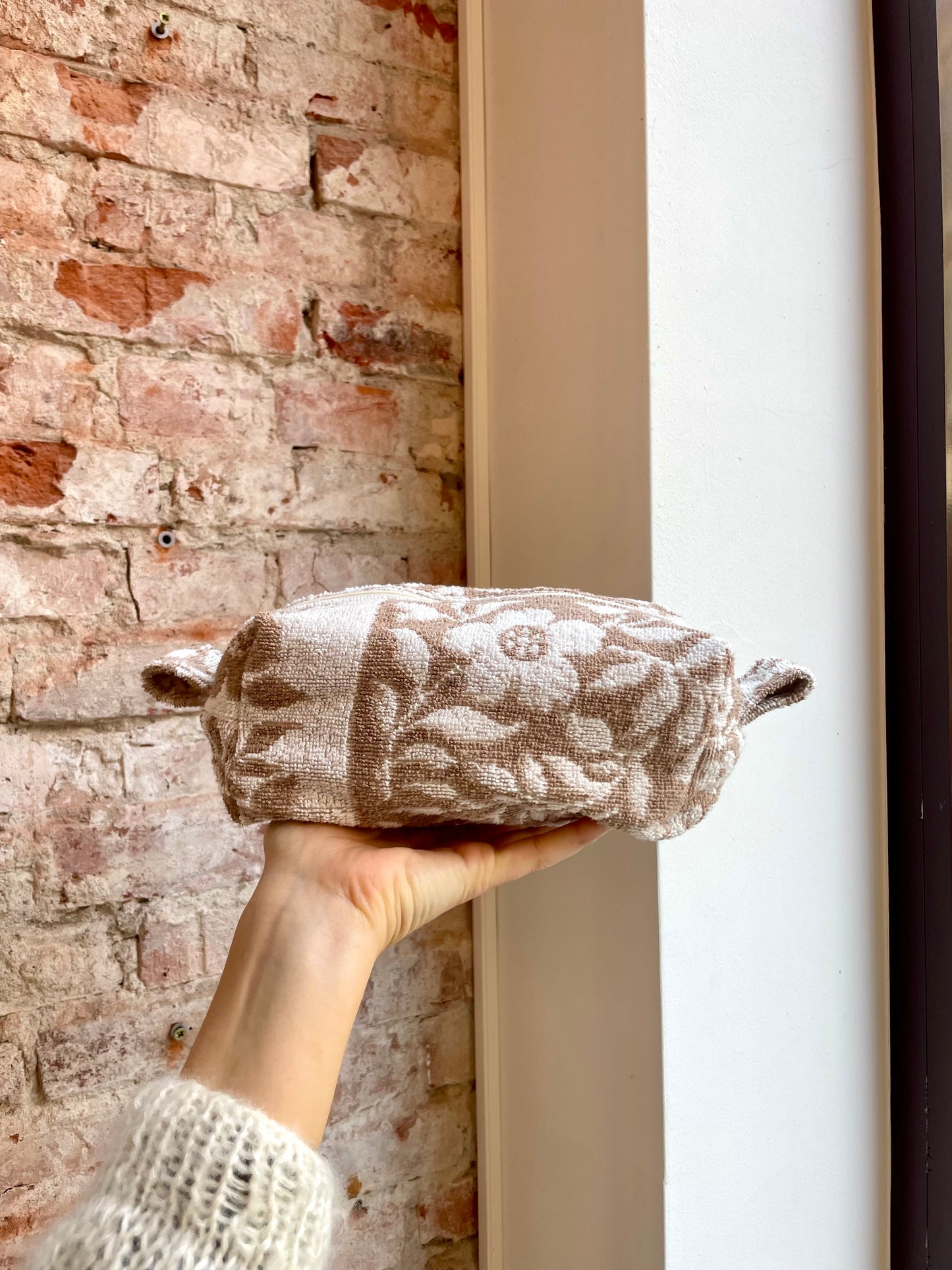 Cosmetic bag sand flower