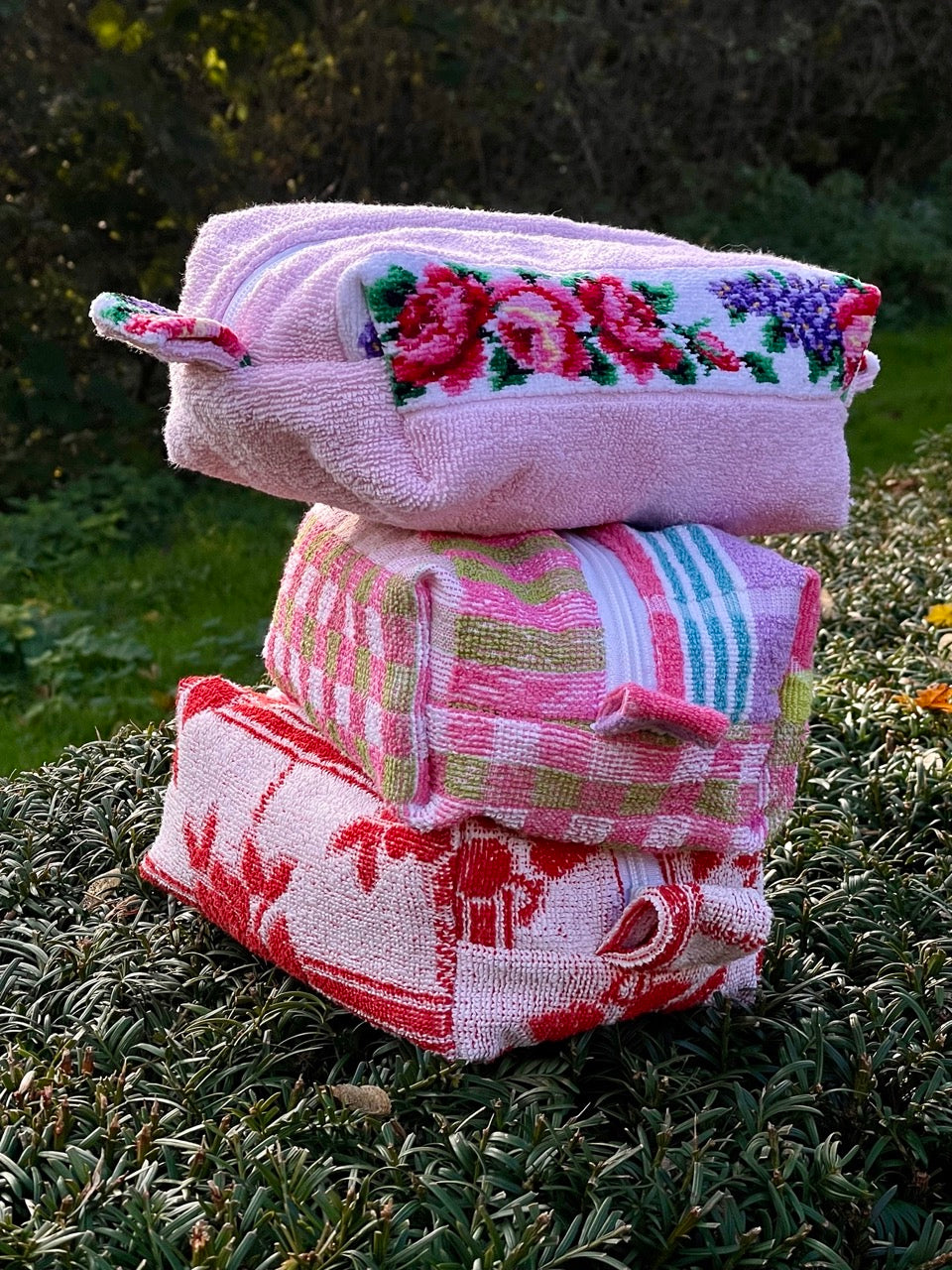 Cosmetic bag shy rose