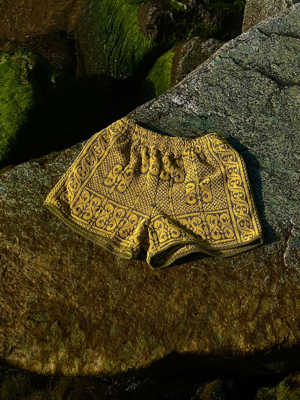 Frottee Shorts mustard ornament / S/M