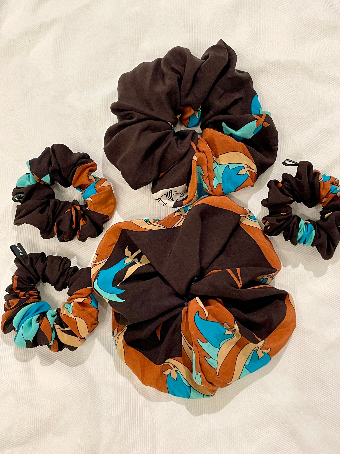 Scrunchie brown turquoise shine