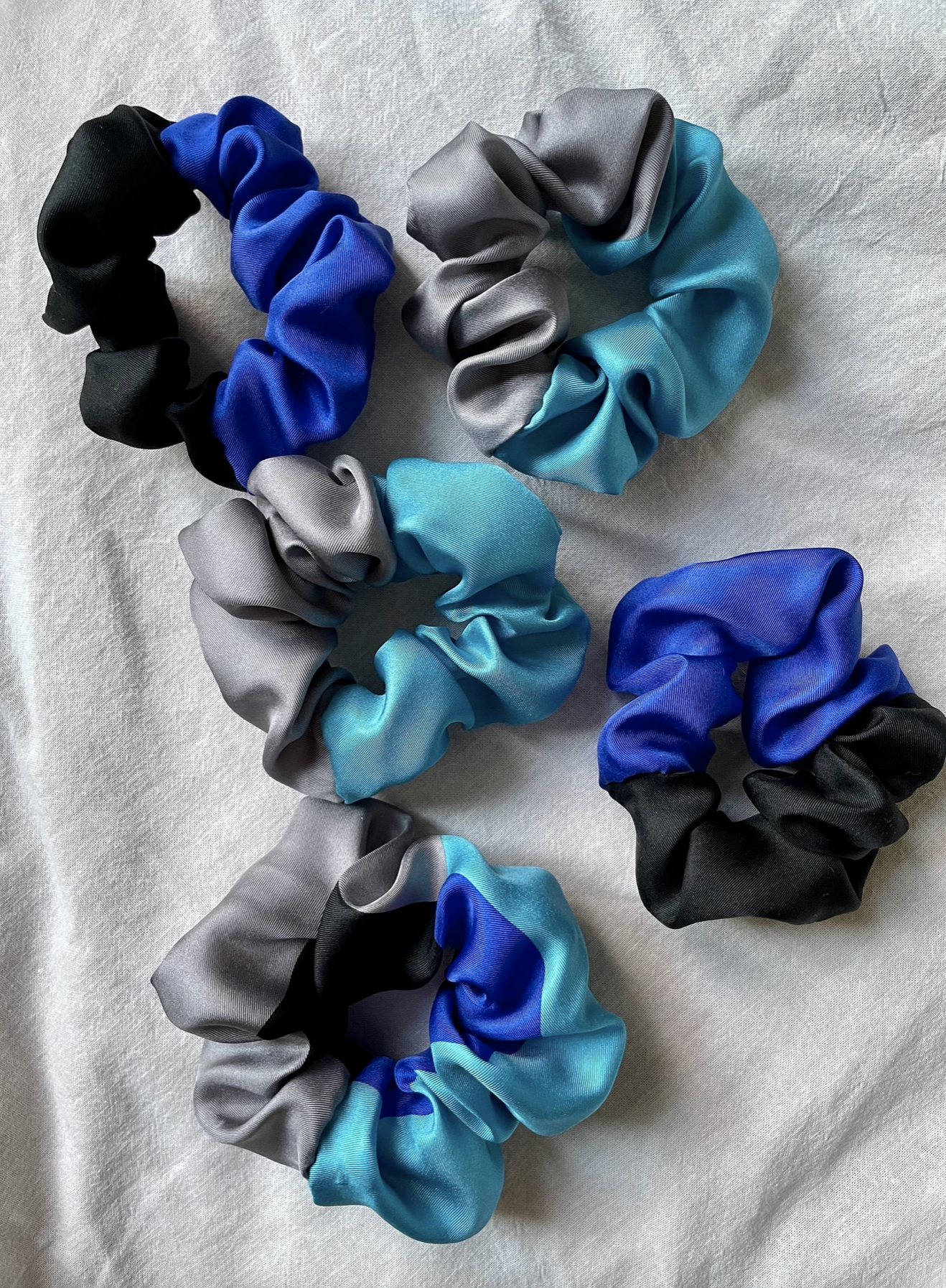 Scrunchie statement blue